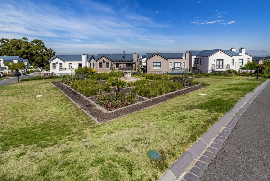 3 Bedroom Property for Sale in Heldervue Western Cape